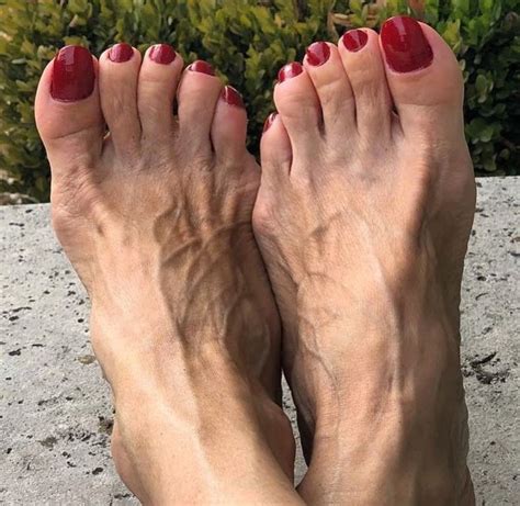 foot worship mature|MATURE FEET PORN